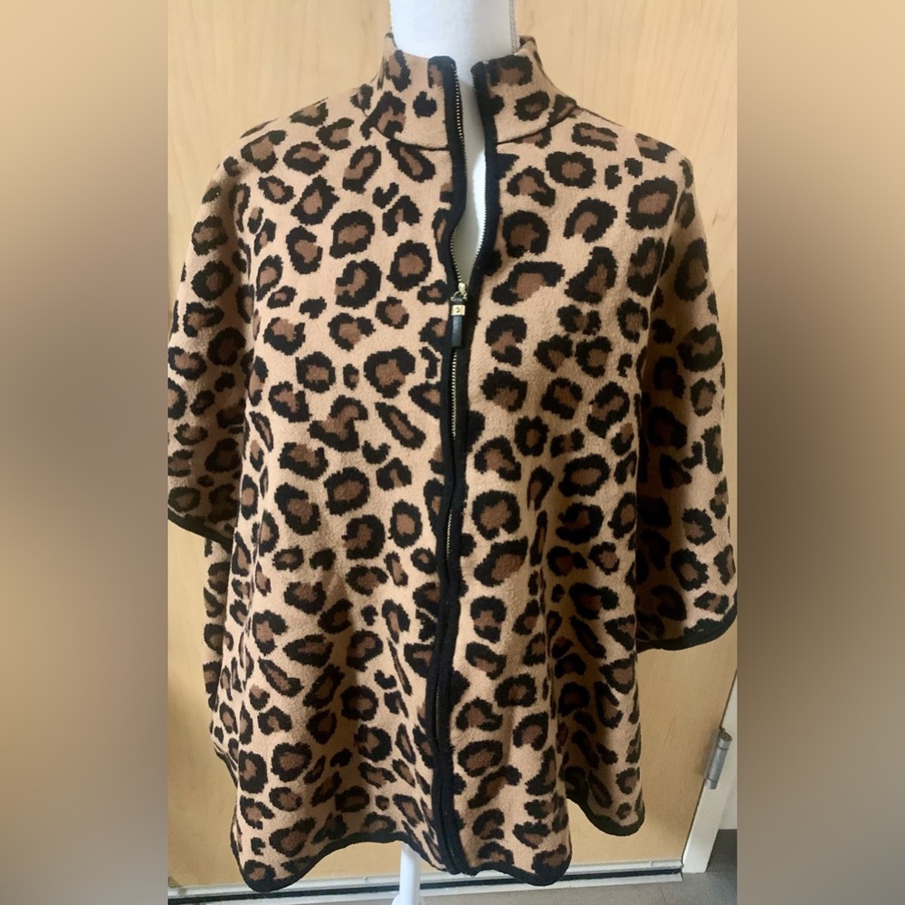 Tahari Leopard Zip Poncho – Large - Picture 3 of 6